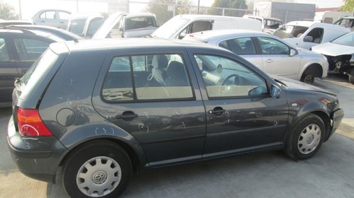 Dezmembrez volkswagen golf 4 1.6i din 2001