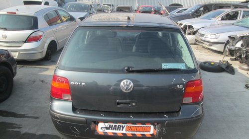 Dezmembrez volkswagen golf 4 1.6i din 2001