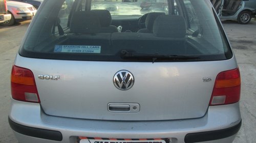 Dezmembrez volkswagen golf 4 1.6i din 2001