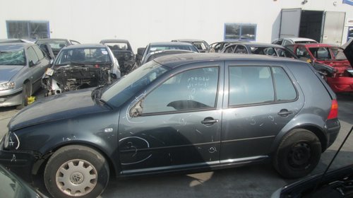 Dezmembrez volkswagen golf 4 1.6i din 2001