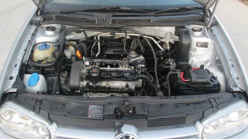 Dezmembrez volkswagen golf 4 1.6i din 2001