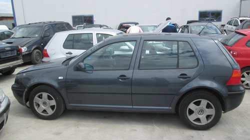 Dezmembrez volkswagen golf 4 1.6i din 2002