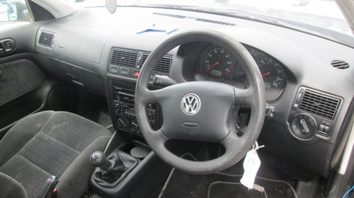 Dezmembrez volkswagen golf 4 1.6i din 2002