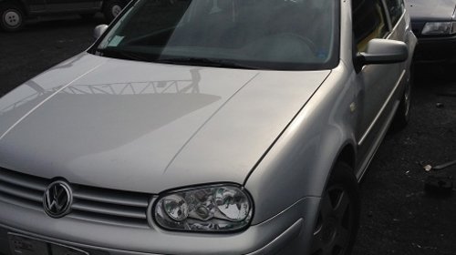 Dezmembrez Volkswagen Golf 4 1.9 tdi