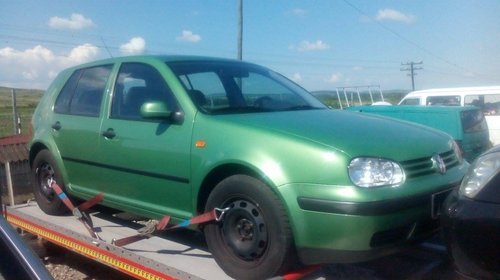 Dezmembrez volkswagen golf 4, an 1998, motor 