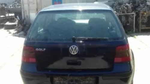 Dezmembrez Volkswagen golf 4
