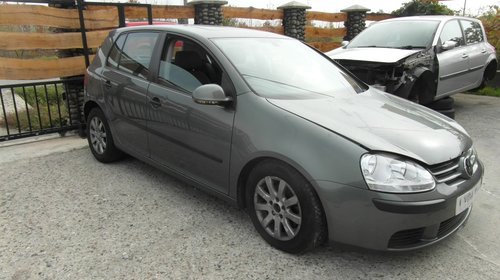 Dezmembrez Volkswagen Golf 5, an 2004, 1.9 TDI