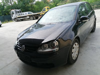 Dezmembrez Volkswagen Golf 5 hatchback, motor 2.0 diesel, an fabricatie 2006