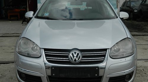 Dezmembrez Volkswagen Golf 5 Variant