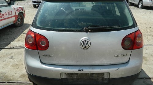 Dezmembrez Volkswagen Golf 5,