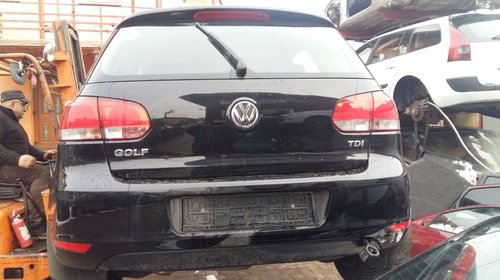 Dezmembrez Volkswagen Golf 6 1.6 Tdi 2010