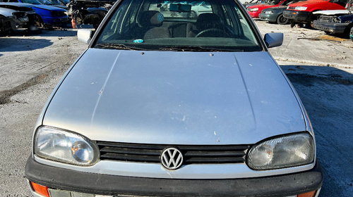 Dezmembrez Volkswagen Golf III 1.4i ABD