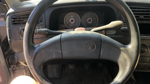 Dezmembrez Volkswagen Golf III 1.6i ABU