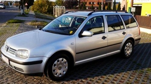 Dezmembrez Volkswagen Golf IV ,an 2002