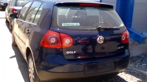 Dezmembrez Volkswagen Golf V ,an 2005