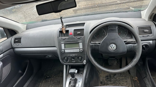 Dezmembrez Volkswagen jetta 2007 automata