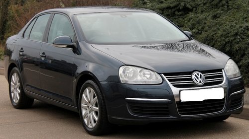 Dezmembrez Volkswagen Jetta 2007