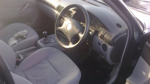 Dezmembrez Volkswagen Passat 1.9 TDI, an 1998