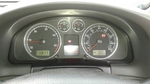 Dezmembrez Volkswagen Passat 1,9 TDI, motor AWX, an 2004