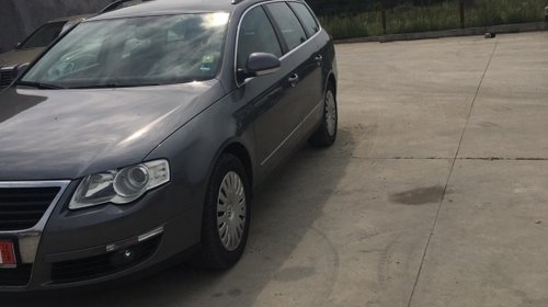 Dezmembrez Volkswagen Passat 2.0 TDI 140 cp 2008