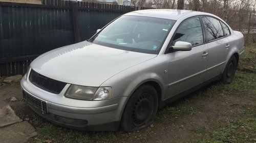 Dezmembrez Volkswagen Passat 2.5 TDI V6 110 K