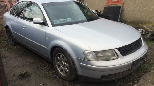 Dezmembrez Volkswagen Passat 2.5 TDI V6 110 KW 150 CP AFB Fabricatie 2000 Tiptronic Import Germania NEAVARIAT!