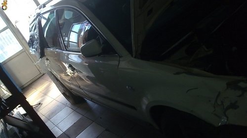 Dezmembrez Volkswagen Passat, an 2003, 1.9 TDI