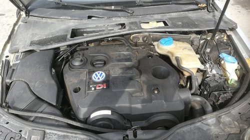 Dezmembrez Volkswagen Passat B5 2003 COMBI 1896