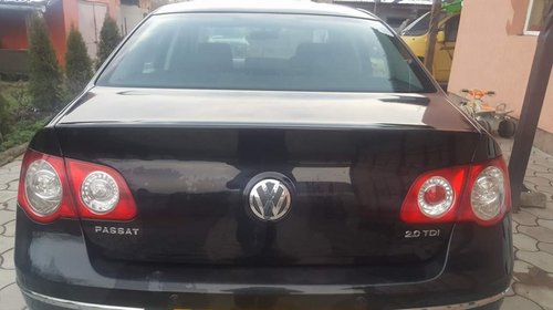 Dezmembrez Volkswagen Passat B6 2.0 BKP 2006