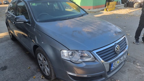 Dezmembrez Volkswagen Passat B6 2006 berlina 2.0 tdi BKP