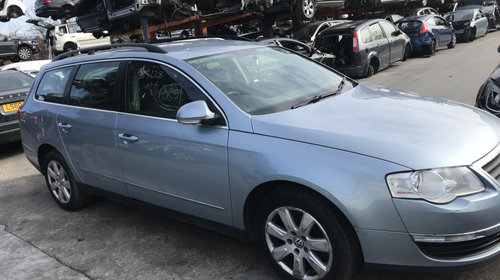 Dezmembrez Volkswagen Passat B6 2007 combi 2.0 tdi