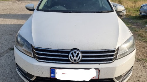 Dezmembrez Volkswagen Passat B7 2012 Berlins 