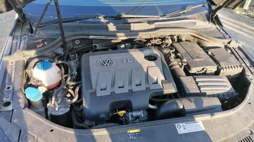 Dezmembrez Volkswagen Passat CC 2015 motor 2.0 tdi tip M6F Fata completa bara spate capota portbagaj