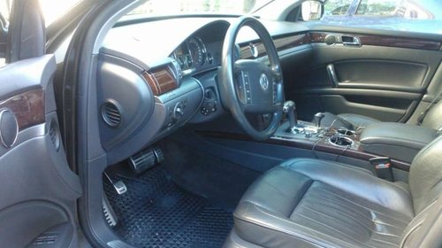 Dezmembrez Volkswagen Phaeton 3.0 TDi 2006