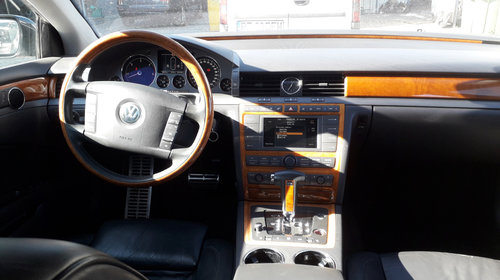 Dezmembrez Volkswagen PHAETON 5.0 TDI 2005