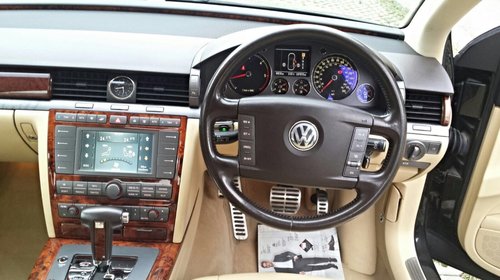 Dezmembrez Volkswagen Phaeton motor 3.0 Diesel BMK 224 CP