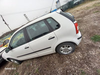 Dezmembrez volkswagen polo 1.2 benzina din 2002