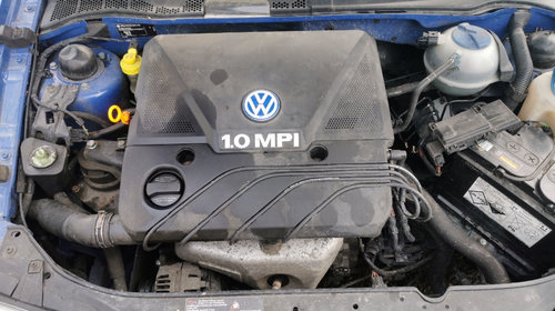 Dezmembrez Volkswagen POLO 2000 1.0 MPI / Tip