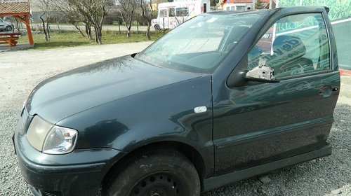 Dezmembrez Volkswagen Polo - 2000