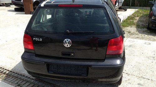 Dezmembrez Volkswagen POLO 6N, an 2001, 1.4 benzina