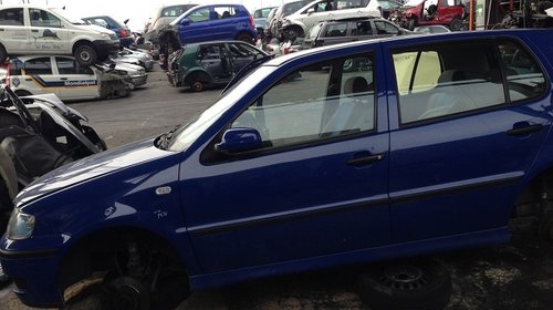 Dezmembrez Volkswagen Polo 6N2 1.4 16V AUB 2001