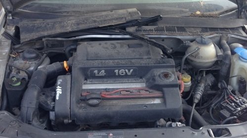 Dezmembrez Volkswagen Polo 6N2 1.4 16V AUB 2001