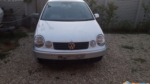 Dezmembrez Volkswagen Polo 9N An 2004