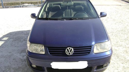 Dezmembrez volkswagen polo, an 2000, motor 1,