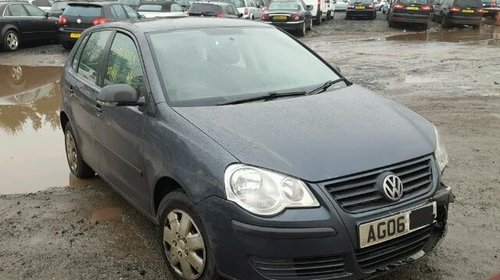 Dezmembrez VOLKSWAGEN POLO an 2006 motor 1.2i