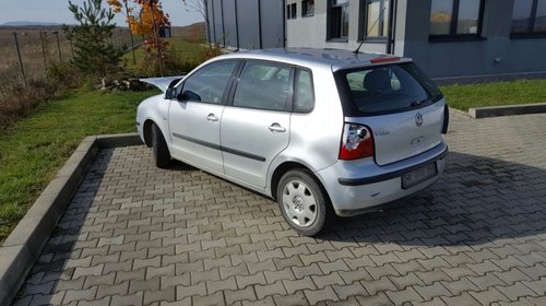 Dezmembrez Volkswagen Polo model 9N