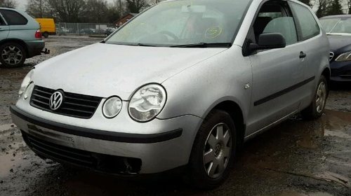 Dezmembrez VOLKSWAGEN POLO TWIST an 2004 moto