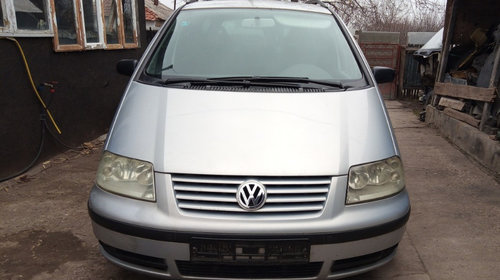 Dezmembrez Volkswagen Sharan 2003 1.9 TDI AUY