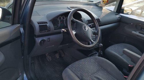 Dezmembrez Volkswagen Sharan 2003 MONOVOLUM 1.9 TDI