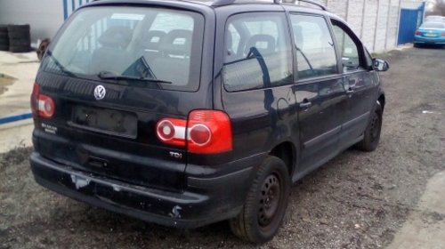 Dezmembrez Volkswagen Sharan ,an 2007